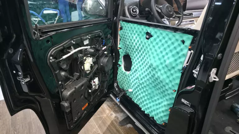 Шумоизоляция дверей Mercedes-Benz V-Class-4